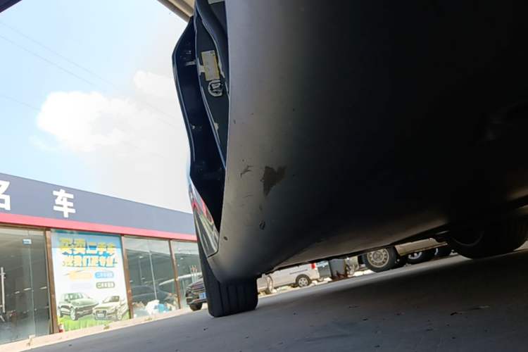 Used Tesla Model Y 2024 Rear-Wheel-Drive Version Right Side Sill