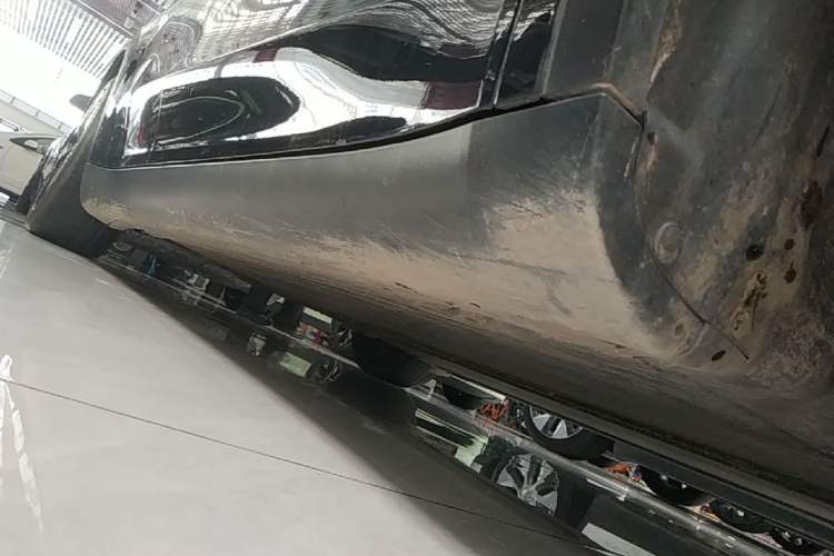 Used Tesla Model Y 2024 Rear-Wheel-Drive Version Right Side Sill