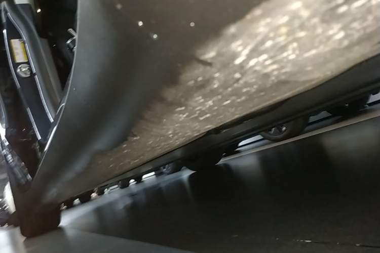 Used Tesla Model Y 2024 Rear-Wheel-Drive Version Right Side Sill