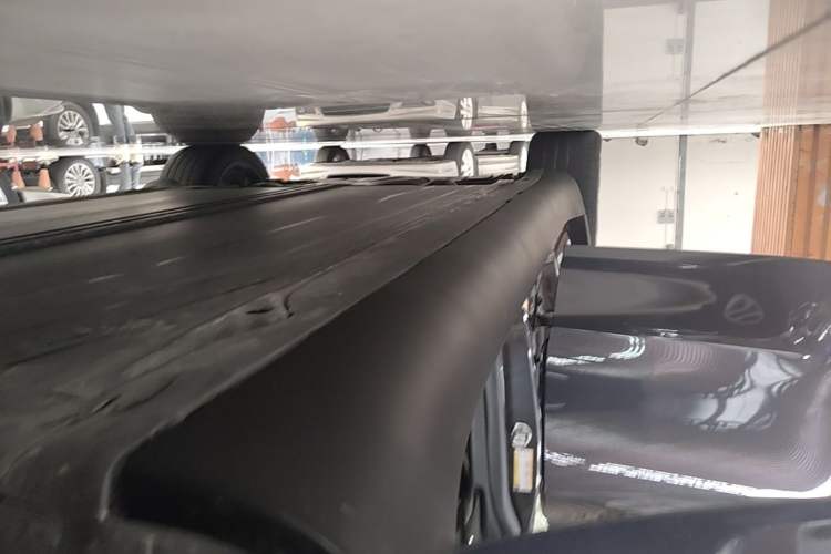 Used Tesla Model Y 2024 Rear-Wheel-Drive Version Right Side Sill