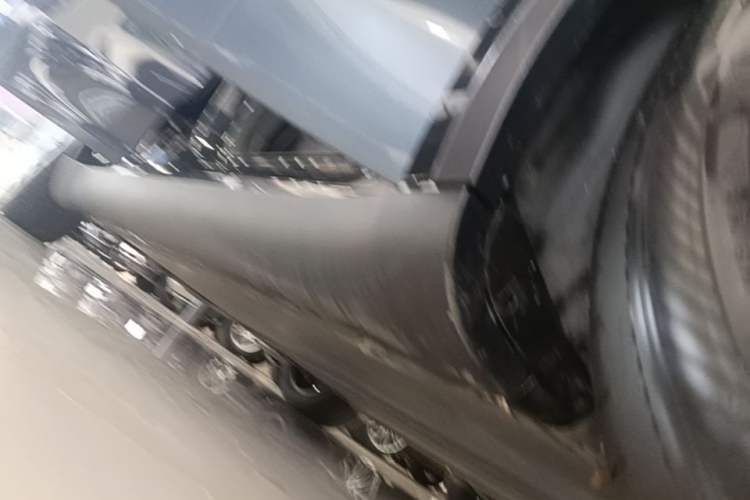 Used Tesla Model Y 2024 Rear-Wheel-Drive Version Right Side Sill