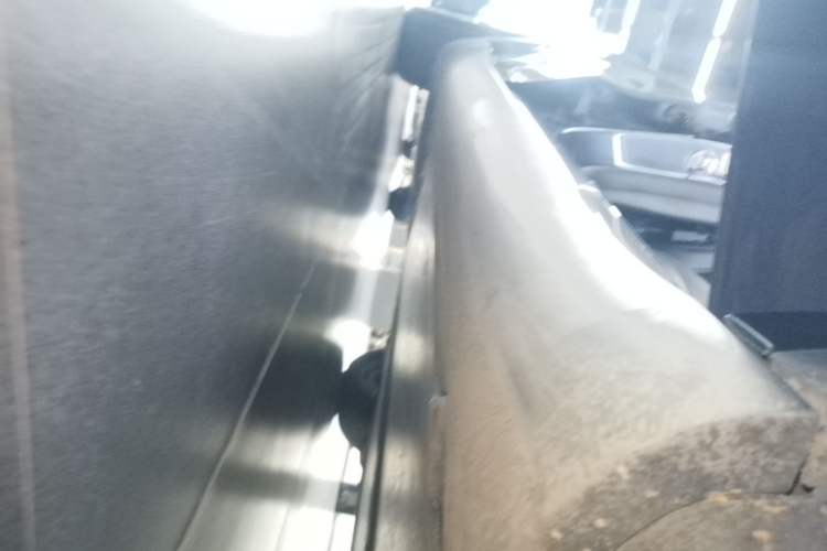 Used Tesla Model Y 2024 Rear-Wheel-Drive Version Right Side Sill