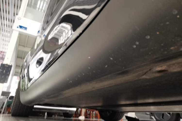 Used Tesla Model Y 2024 Rear-Wheel-Drive Version Right Side Sill