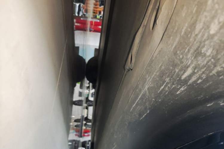 Used Tesla Model Y 2024 Rear-Wheel-Drive Version Right Side Sill