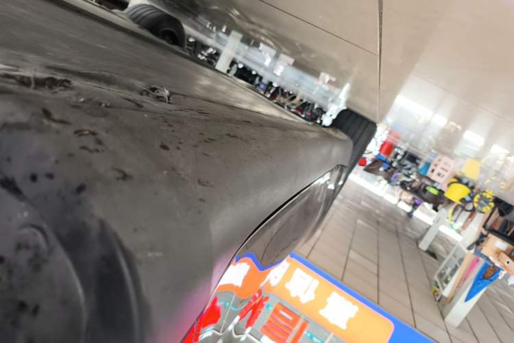 Used Tesla Model Y 2024 Rear-Wheel-Drive Version Right Side Sill