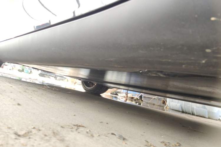 Used Tesla Model Y 2024 Rear-Wheel-Drive Version Right Side Sill
