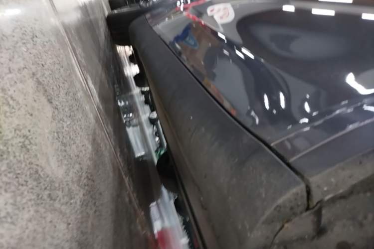 Used Tesla Model Y 2024 Rear-Wheel-Drive Version Right Side Sill