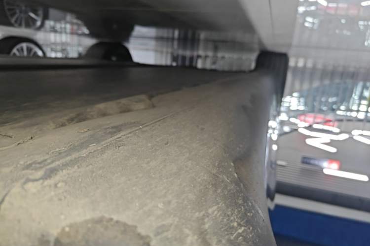 Used Tesla Model Y 2024 Rear-Wheel-Drive Version Right Side Sill