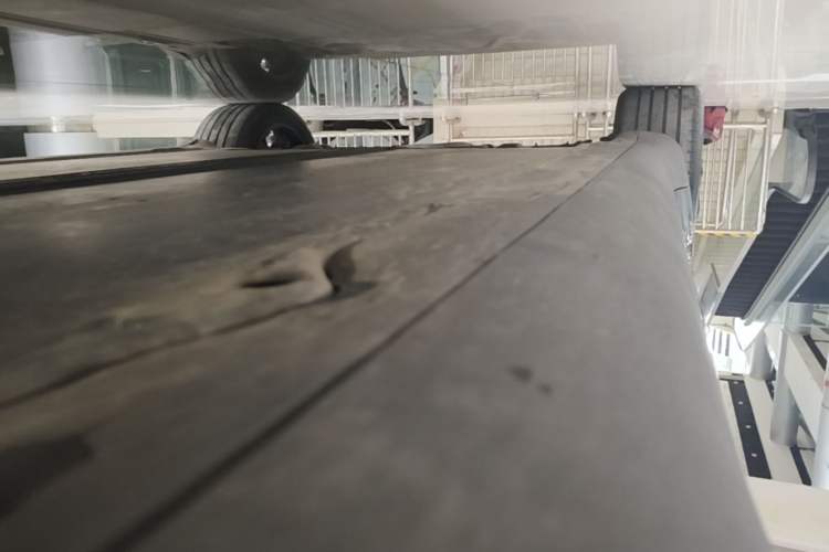 Used Tesla Model Y 2024 Rear-Wheel-Drive Version Right Side Sill