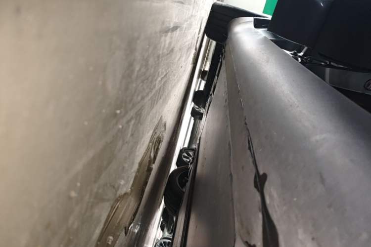 Used Tesla Model Y 2024 Rear-Wheel-Drive Version Right Side Sill
