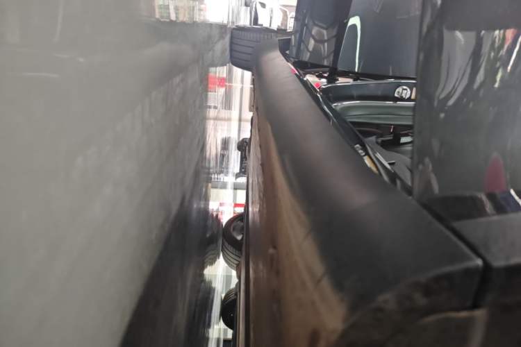 Used Tesla Model Y 2024 Rear-Wheel-Drive Version Right Side Sill