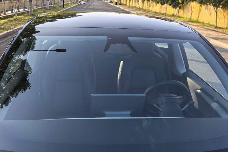 Used Tesla Model Y 2024 Rear-Wheel-Drive Version Roof