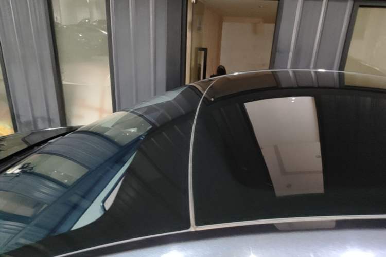 Used Tesla Model Y 2024 Rear-Wheel-Drive Version Roof