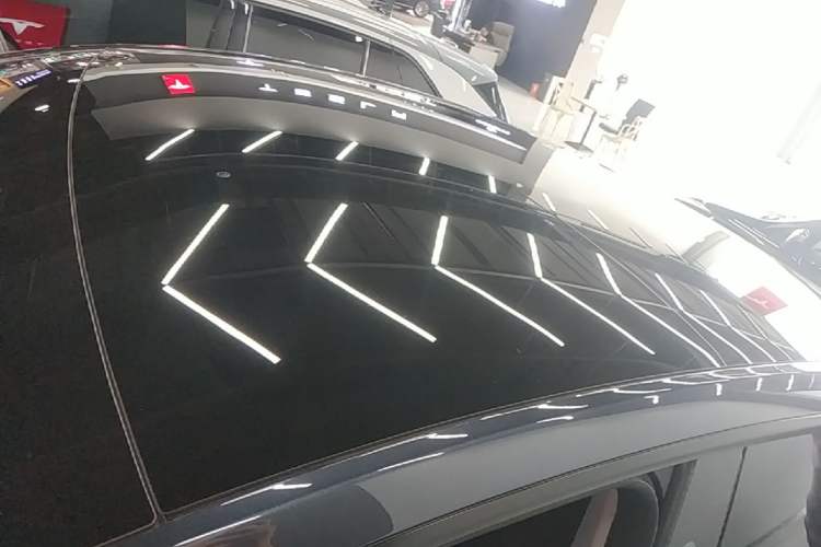 Used Tesla Model Y 2024 Rear-Wheel-Drive Version Roof