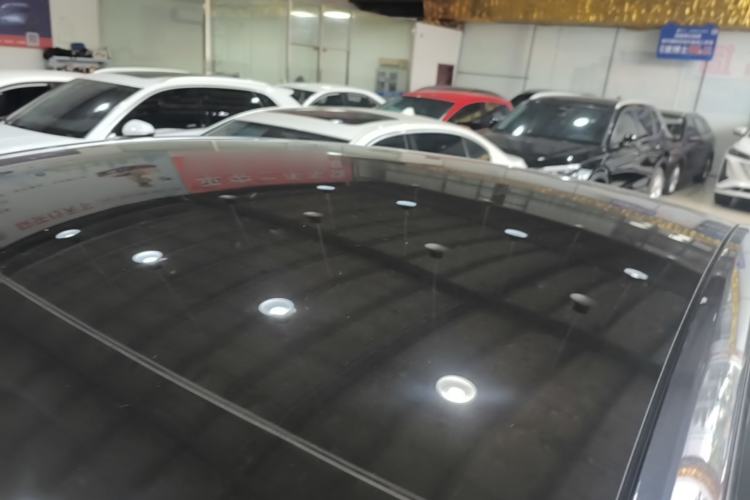Used Tesla Model Y 2024 Rear-Wheel-Drive Version Roof