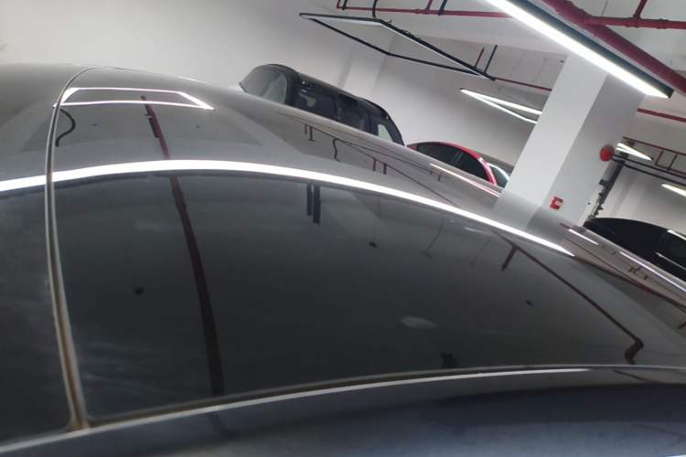 Used Tesla Model Y 2024 Long-Range All-Wheel-Drive Version Roof