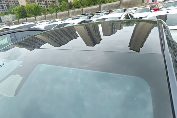 Used Tesla Model Y 2024 Rear-Wheel-Drive Version Roof