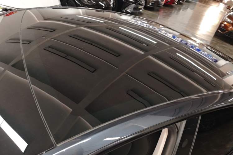Used Tesla Model Y 2024 Rear-Wheel-Drive Version Roof