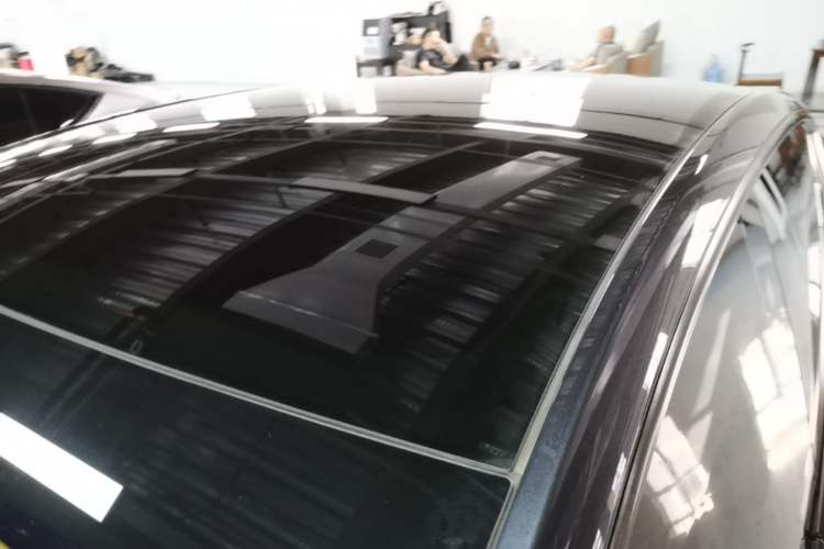 Used Tesla Model Y 2024 Rear-Wheel-Drive Version Roof
