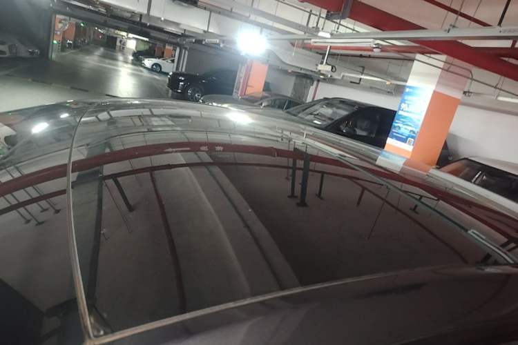 Used Tesla Model Y 2024 Rear-Wheel-Drive Version Roof