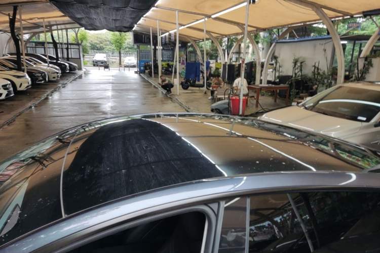 Used Tesla Model Y 2024 Rear-Wheel-Drive Version Roof