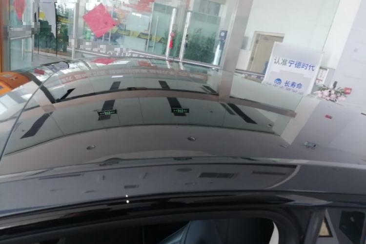 Used Tesla Model Y 2024 Long-Range All-Wheel-Drive Version Roof