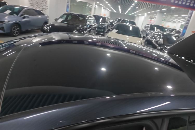 Used Tesla Model Y 2024 Rear-Wheel-Drive Version Roof