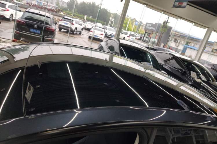 Used Tesla Model Y 2024 Rear-Wheel-Drive Version Roof