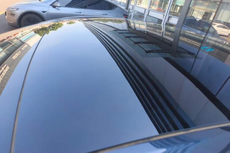 Used Tesla Model Y 2024 Long-Range All-Wheel-Drive Version Roof