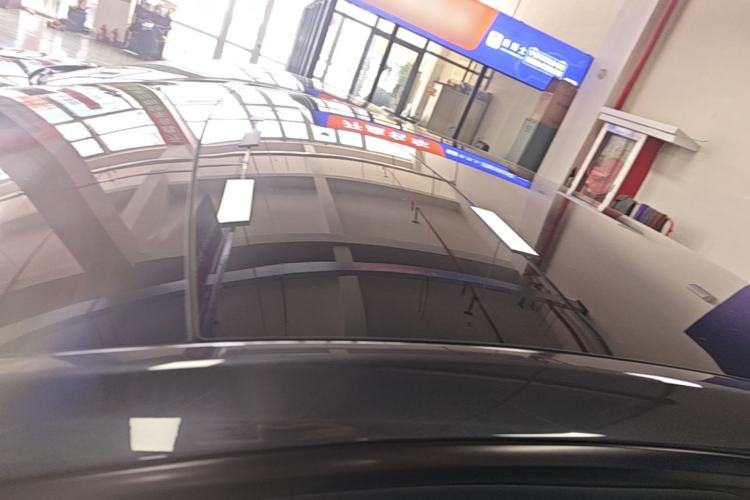 Used Tesla Model Y 2024 Rear-Wheel-Drive Version Roof