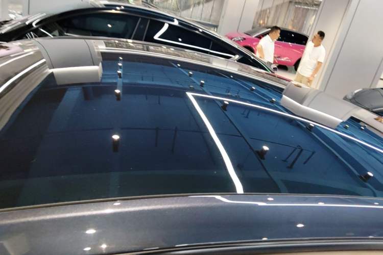 Used Tesla Model Y 2024 Rear-Wheel-Drive Version Roof