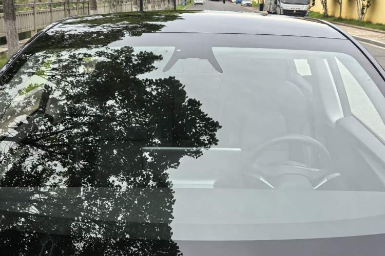Used Tesla Model Y 2024 Rear-Wheel-Drive Version Roof