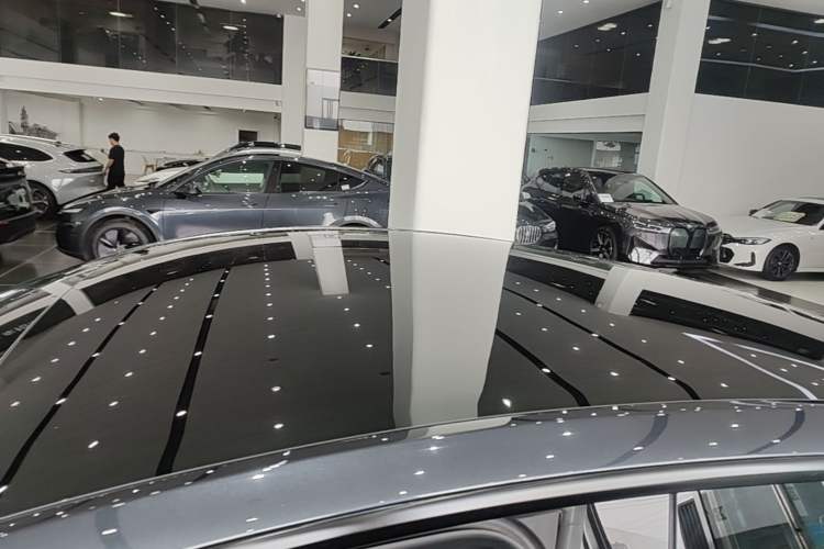 Used Tesla Model Y 2024 Rear-Wheel-Drive Version Roof