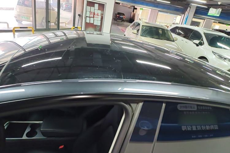 Used Tesla Model Y 2024 Rear-Wheel-Drive Version Roof