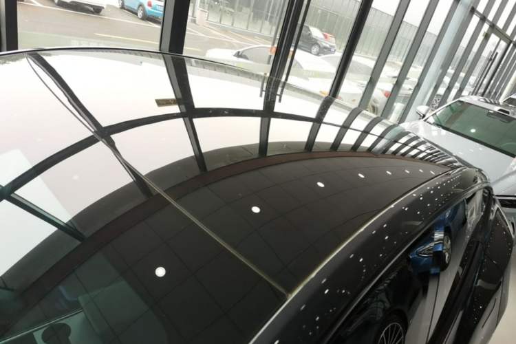 Used Tesla Model Y 2024 Rear-Wheel-Drive Version Roof