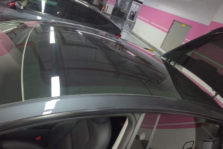 Used Tesla Model Y 2024 Rear-Wheel-Drive Version Roof