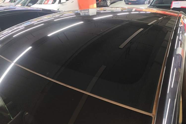 Used Tesla Model Y 2024 Rear-Wheel-Drive Version Roof
