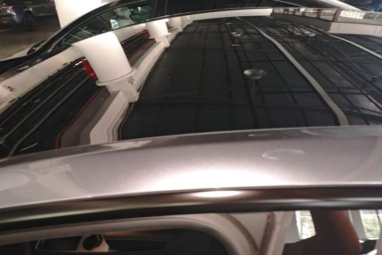 Used Tesla Model Y 2024 Rear-Wheel-Drive Version Roof