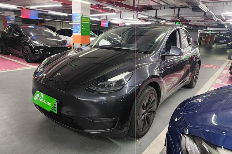 Tesla Model Y 2024 Long-Range All-Wheel-Drive Version