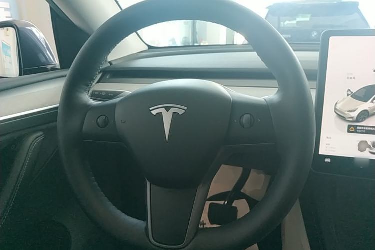 Used Tesla Model Y 2024 Rear-Wheel-Drive Version Steering Wheel