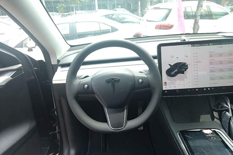 Used Tesla Model Y 2024 Rear-Wheel-Drive Version Steering Wheel