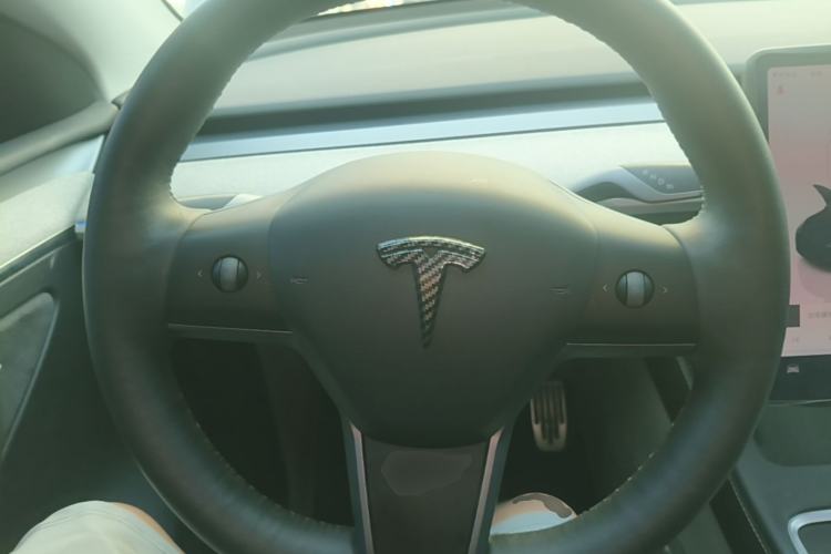 Used Tesla Model Y 2024 Long-Range All-Wheel-Drive Version Steering Wheel