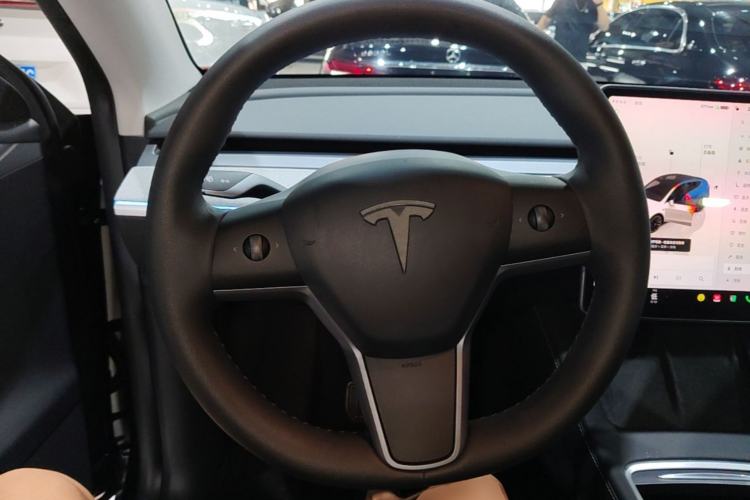 Used Tesla Model Y 2024 Rear-Wheel-Drive Version Steering Wheel