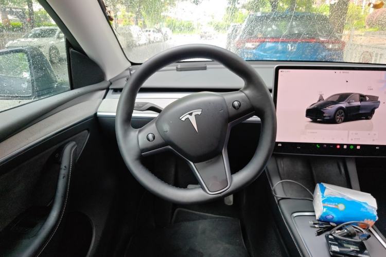 Used Tesla Model Y 2024 Rear-Wheel-Drive Version Steering Wheel