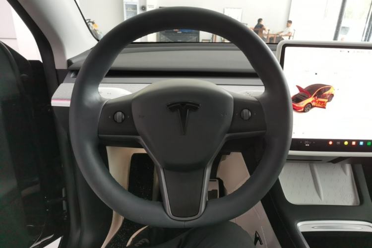 Used Tesla Model Y 2024 Rear-Wheel-Drive Version Steering Wheel
