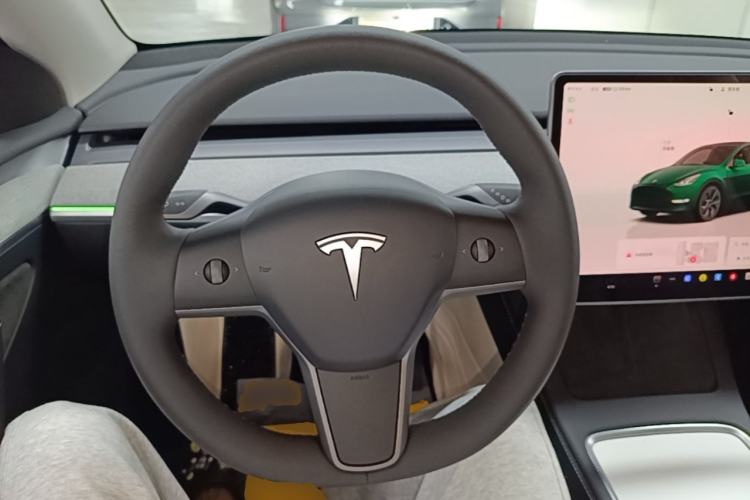 Used Tesla Model Y 2024 Rear-Wheel-Drive Version Steering Wheel