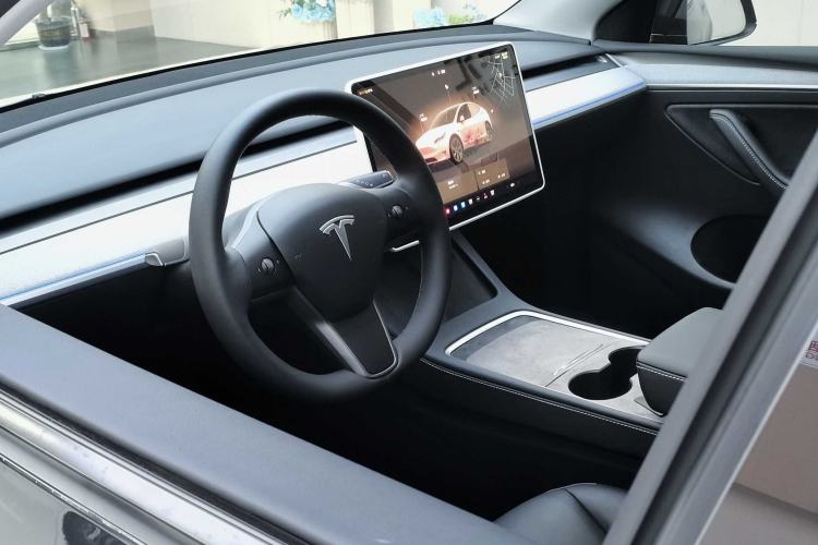 Used Tesla Model Y 2024 Rear-Wheel-Drive Version Steering Wheel