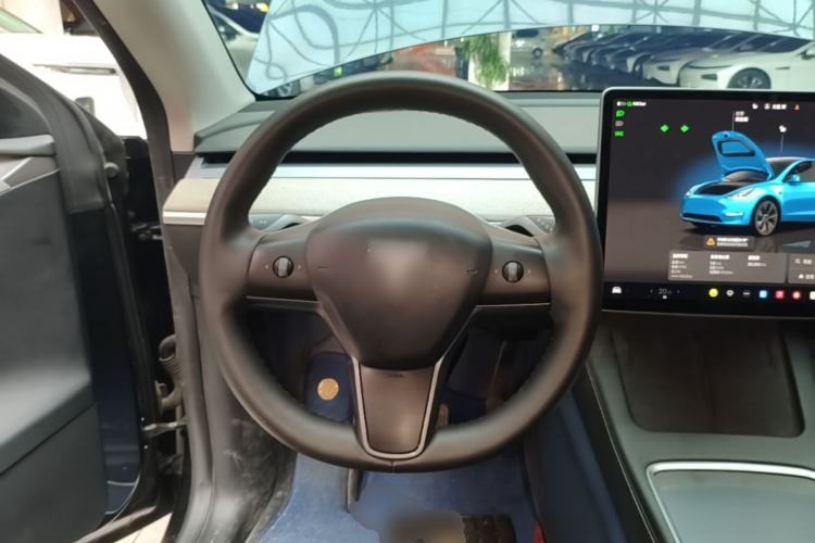 Used Tesla Model Y 2024 Rear-Wheel-Drive Version Steering Wheel