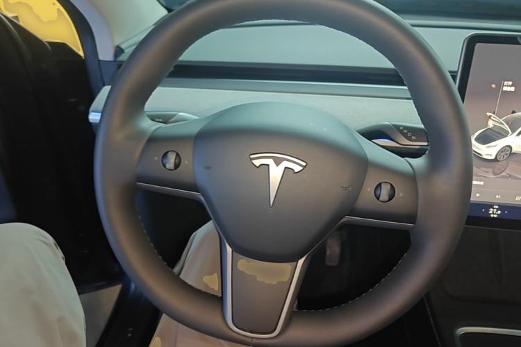 Used Tesla Model Y 2024 Rear-Wheel-Drive Version Steering Wheel