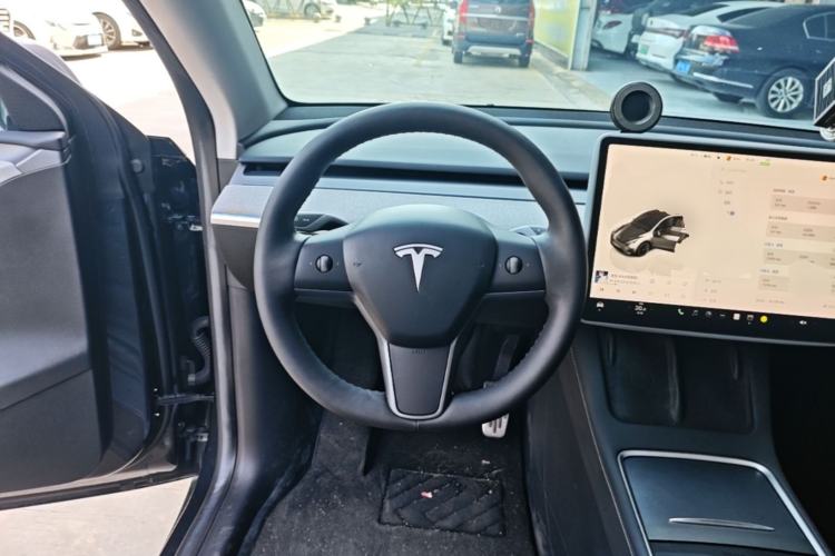Used Tesla Model Y 2024 Rear-Wheel-Drive Version Steering Wheel